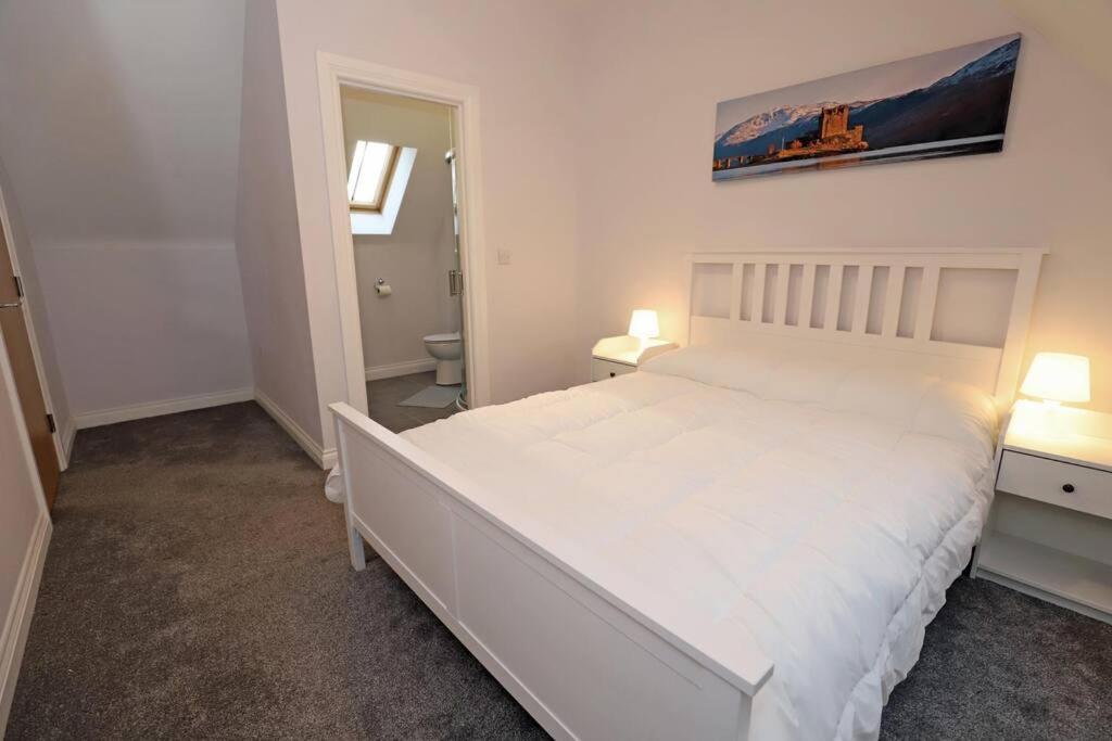 Royal Hillsborough Village Luxury Townhouse Extérieur photo